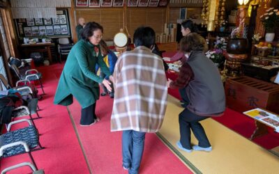 涅槃図公開中の踊り保存会